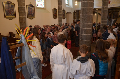 Alle Kinder sind zum Mitsingen eingeladen: Gottes Liebe ist so wunderbar
