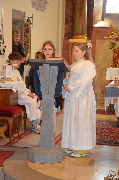 Meditation vorgetragen von Leonie und Johanna