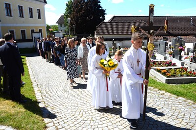 Einzug in die Kirche