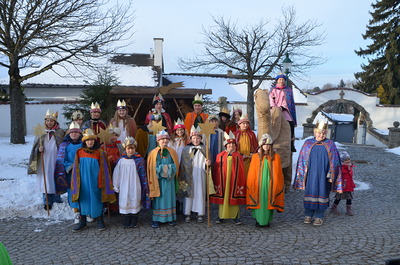 Gruppenbild nach der Festmesse