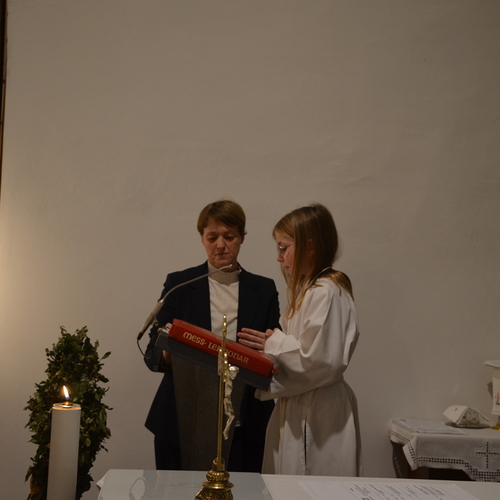 Leonie bringt das Mini-Gebet